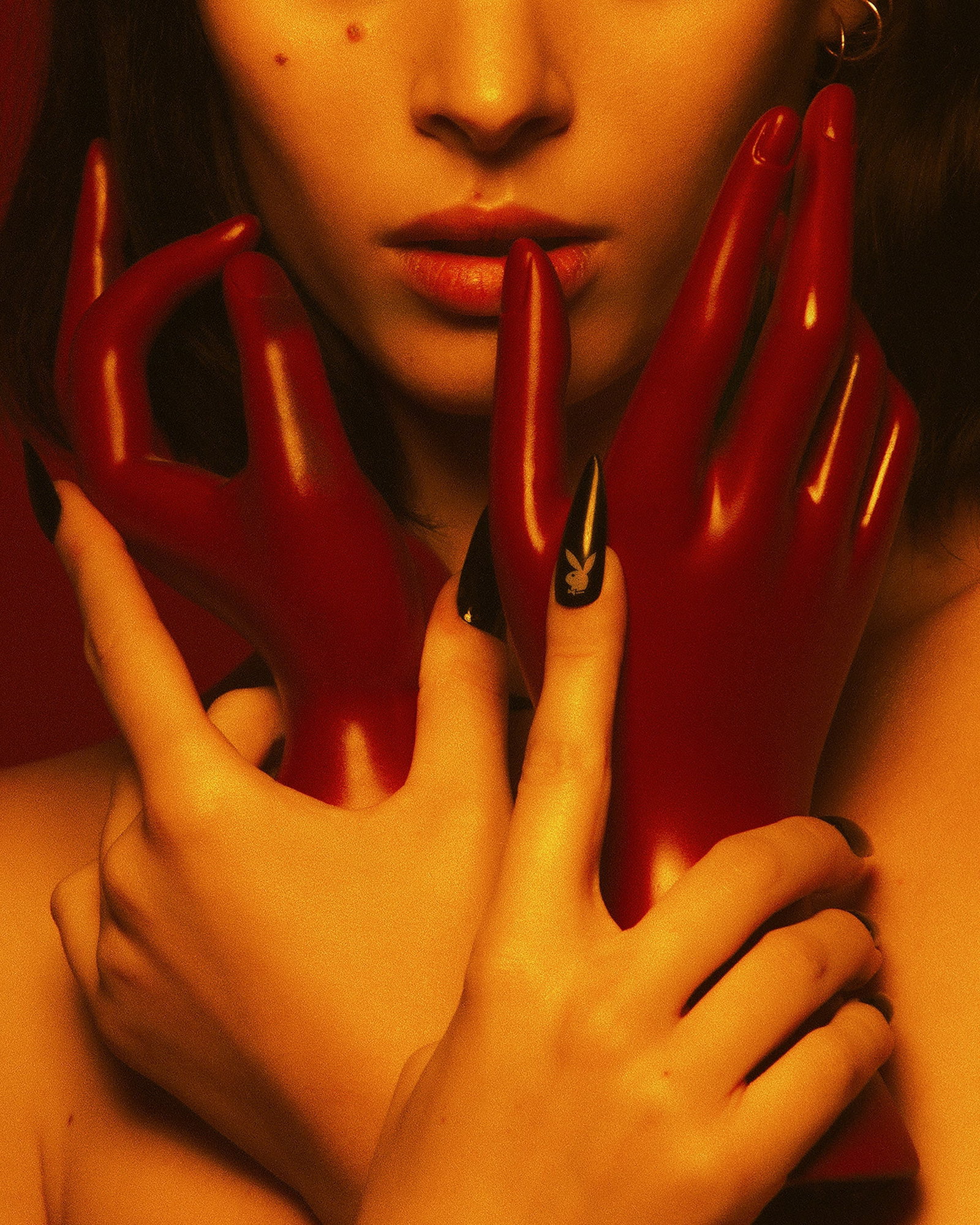 Brian Ziff Mano a Mano framed giclee photograph 30" x 24" Edition 1/12: Brian Ziff Mano a Mano framed giclee photograph 30" x 24" Edition 1/12 Framed photographic artwork titled "Mano a Mano" by Brian Ziff from the American Dreams series, part of the "Playboy" series. Thi