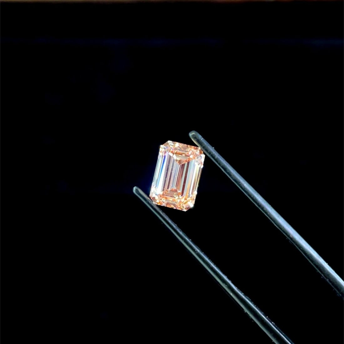 Loose Diamond - EMERALD 2.0ct Fancy Intense Pink VVS2: Loose Diamond - EMERALD 2.0ct Fancy Intense Pink VVS2 Source: This is a real non-mined Diamond that has been grown in a lab Shape: EMERALD Carats: 2.0 Color: Fancy Intense Pink Certification: IGI Vide