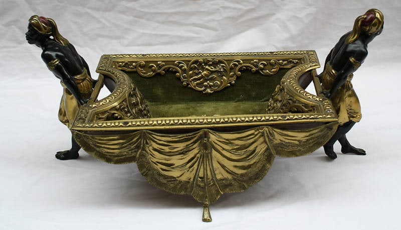 19th Century Austrian Orientalist Patinated Bronze Center Piece: 19th Century Austrian Orientalist Patinated Bronze Center Piece This exquisite 19th-century Austrian Orientalist center piece is crafted from patinated bronze and showcases remarkable detail. Depictin
