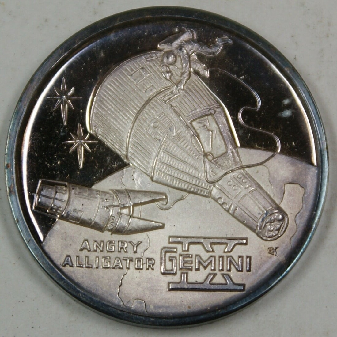 Gemini 9 Silver Medal International Mint 6 10 troy ounce: Gemini 9 Silver Medal International Mint 6 10 troy ounce This Gemini 9 commemorative silver medal honors the achievements of American men in space. Struck by the International Mint, the medal features
