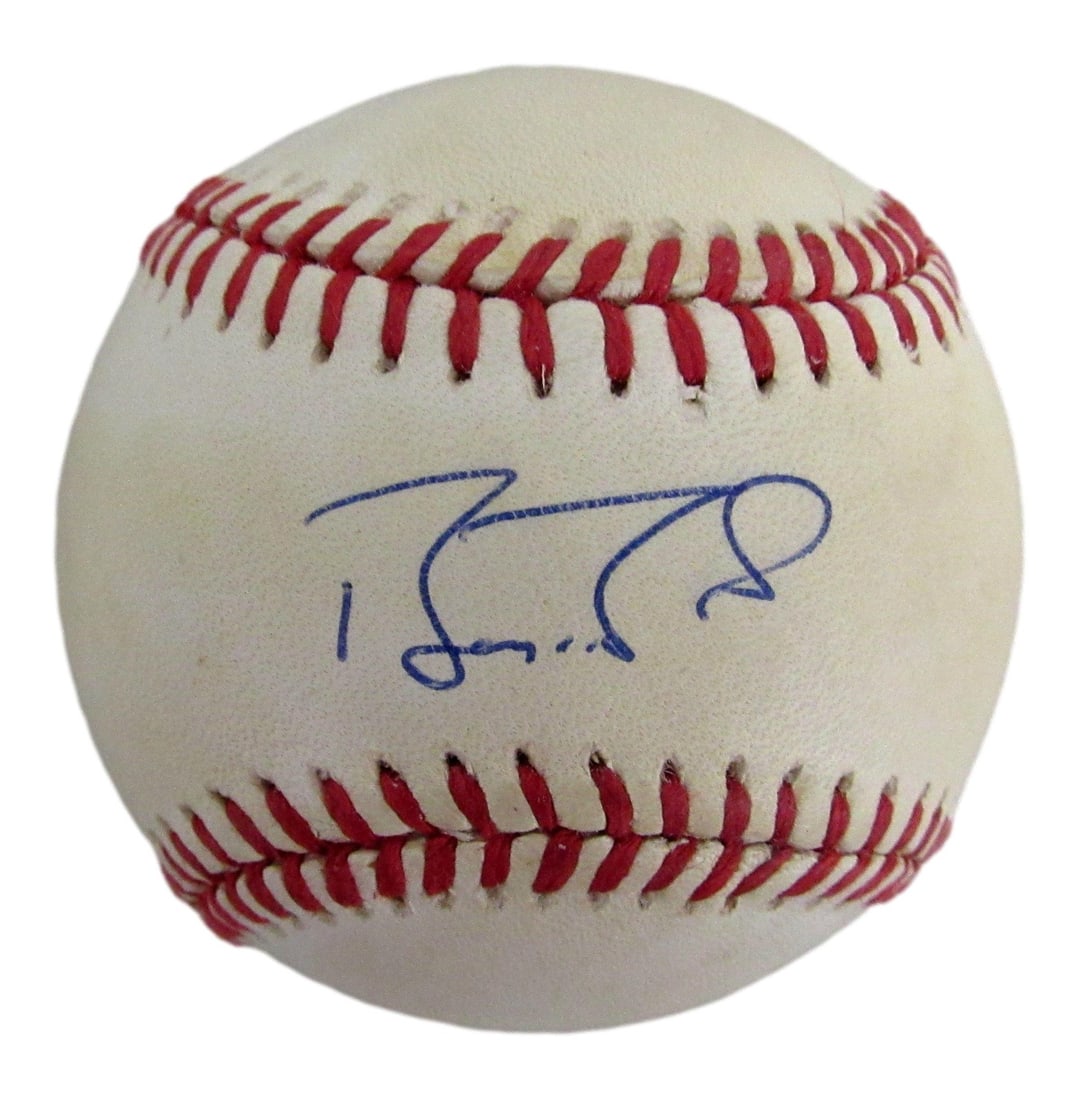 PSA DNA Authenticated Barry Bonds Signed ONL White Giants Baseball: PSA DNA Authenticated Barry Bonds Signed ONL White Giants Baseball Original Barry Bonds single-signed white ONL baseball associated with the San Francisco Giants. The ball is authenticated by PSA/DNA 