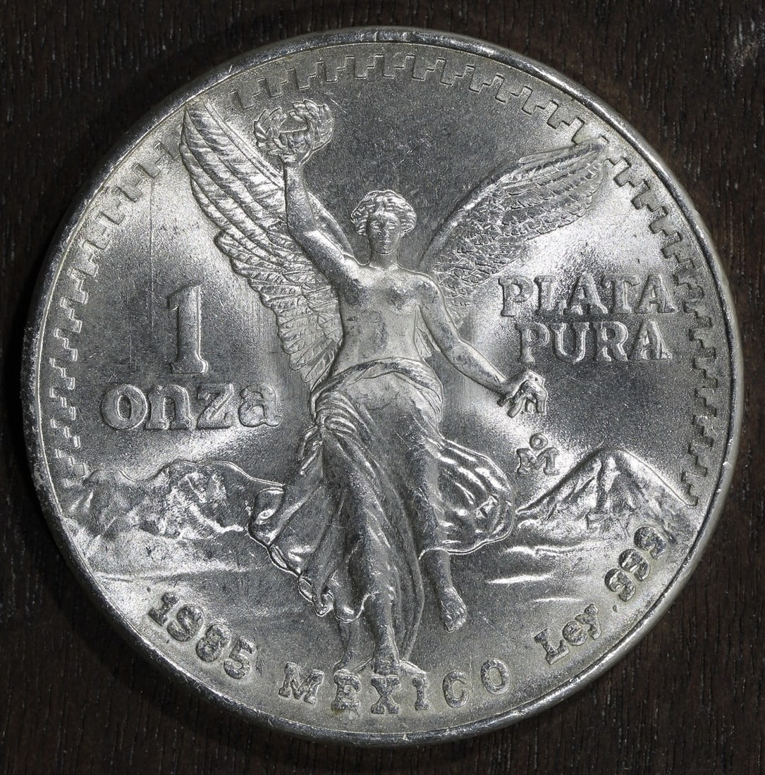 1985 Mexican Libertad 1 oz .999 Silver Bullion Coin: 1985 Mexican Libertad 1 oz .999 Silver Bullion Coin This 1985 Mexican Libertad Onza coin is composed of .999 fine silver and contains 1 oz of precious metal. Issued by the Mexican Mint, it is an ungra