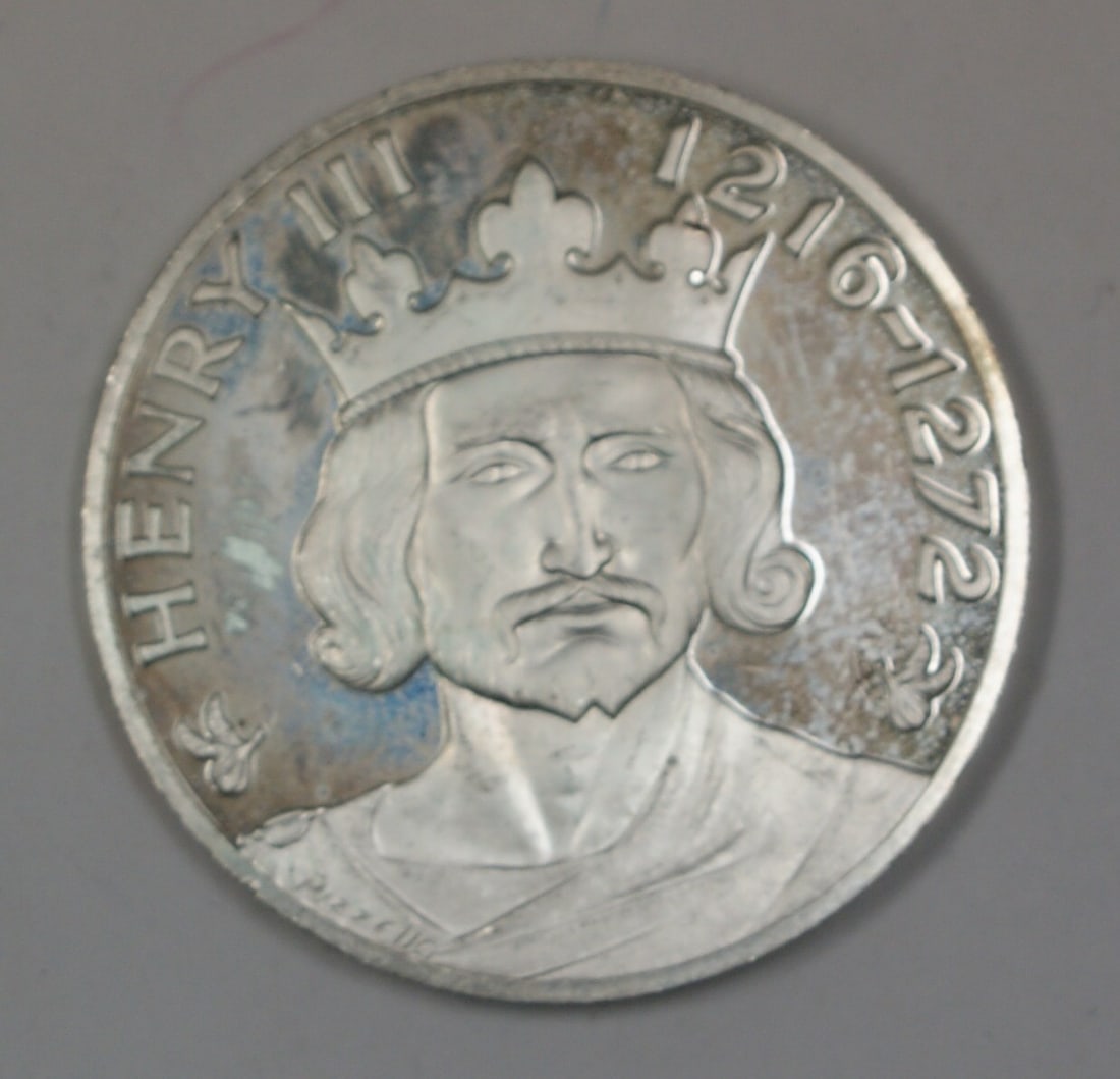 Franklin Mint Sterling Silver Medal Henry III England 1.2 ozt .925 Fine: Franklin Mint Sterling Silver Medal Henry III England 1.2 ozt .925 Fine This is a sterling silver medal commemorating King Henry III of England, who reigned from 1216 to 1272. Struck by the Franklin M