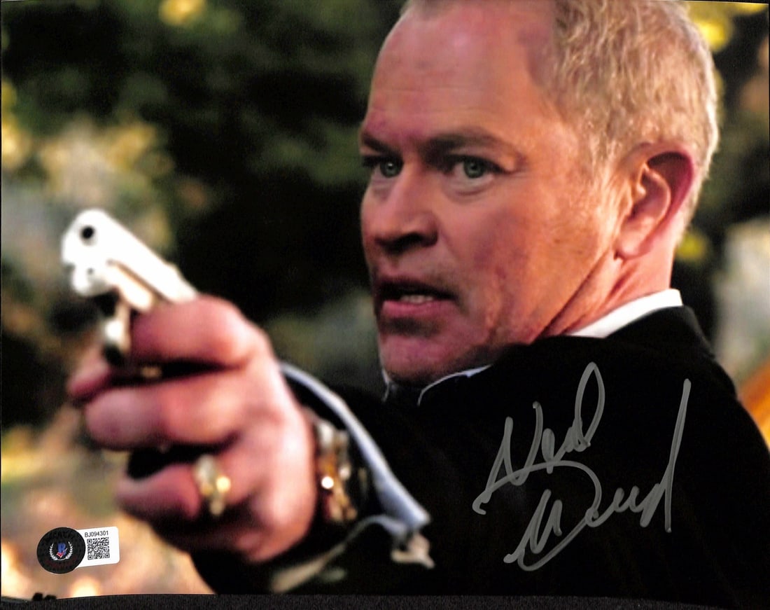 Beckett Certified Neal McDonough Signed Justified 8x10 Photograph (1 of 1)