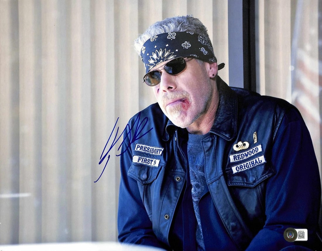 Beckett 11x14 Sons of Anarchy photo signed by Ron Perlman: Beckett 11x14 Sons of Anarchy photo signed by Ron Perlman This 11x14 photograph features Ron Perlman as Clay Morrow from the television series Sons of Anarchy. The photo is hand-signed by Ron Perlman 