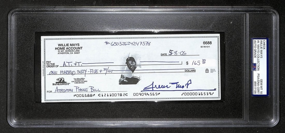 PSA DNA GEM MT 10 Willie Mays signed 2006 bank check: PSA DNA GEM MT 10 Willie Mays signed 2006 bank check Original Willie Mays Hall of Fame signed 2006 bank check with a clean, bold autograph. The autograph is authenticated by PSA/DNA, graded GEM MT 10,