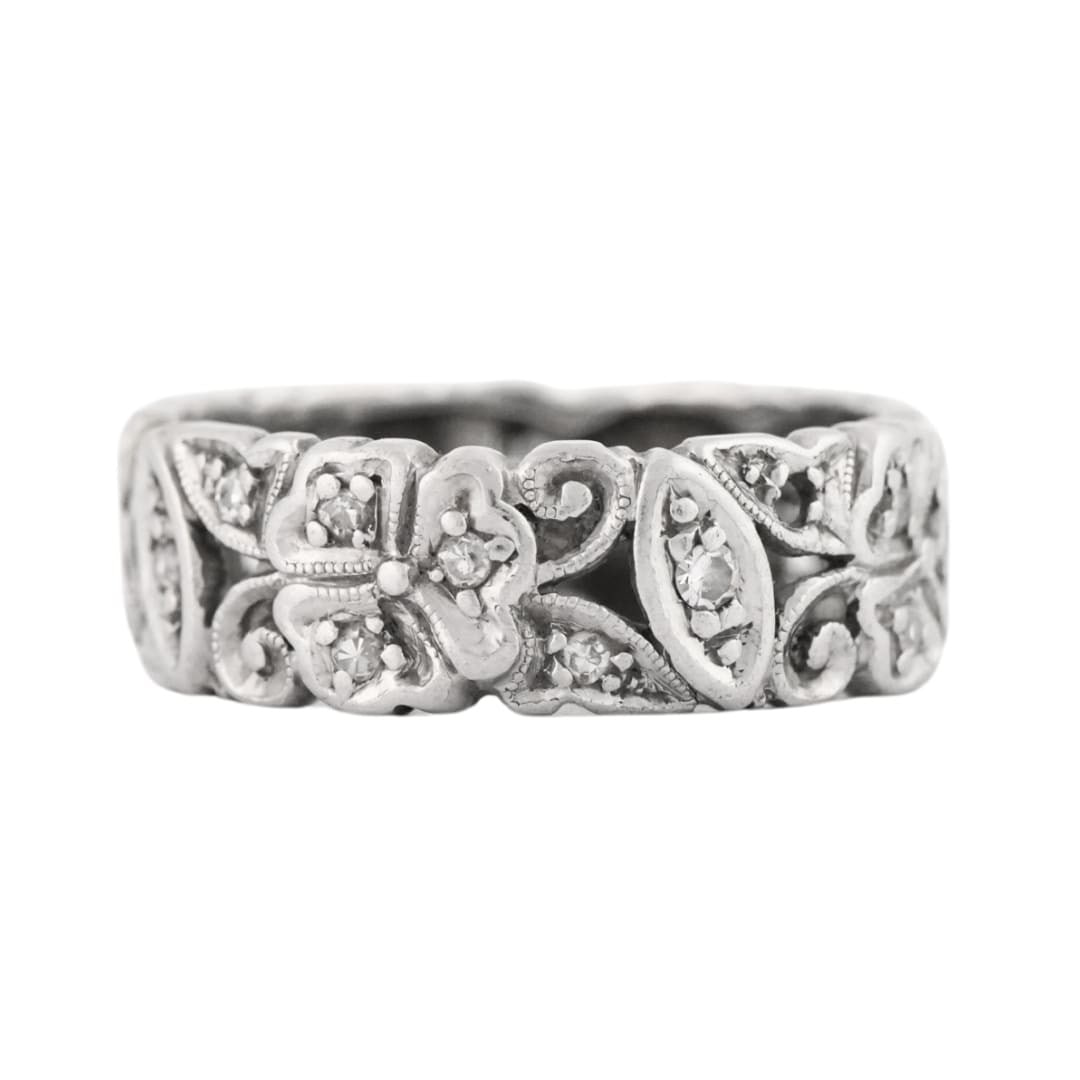 Unbranded Vintage Platinum Diamond Band Ring Size 5.5: Unbranded Vintage Platinum Diamond Band Ring Size 5.5 A well-preserved vintage platinum band ring set with natural round single cut diamonds. This pre-owned ring has a classic band style and is in ver