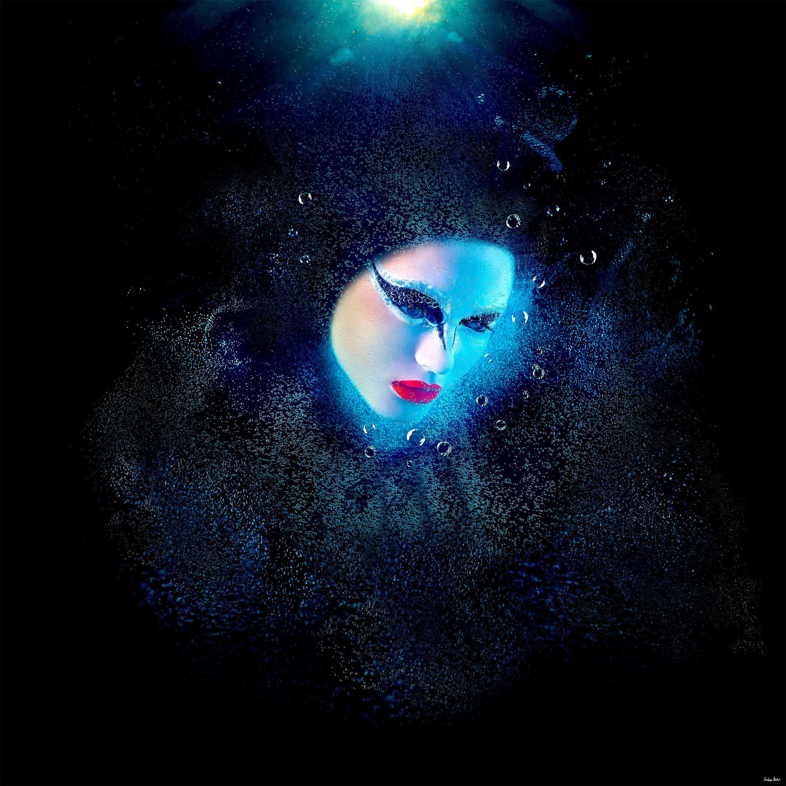 Giuliano Bekor Submersion SM12 archival pigment photograph 48 x 48 Edition 1/10: Giuliano Bekor Submersion SM12 archival pigment photograph 48 x 48 Edition 1/10 Limited edition archival pigment photograph from Giuliano Bekor's Submersion series, titled "Submersion SM12." This hand