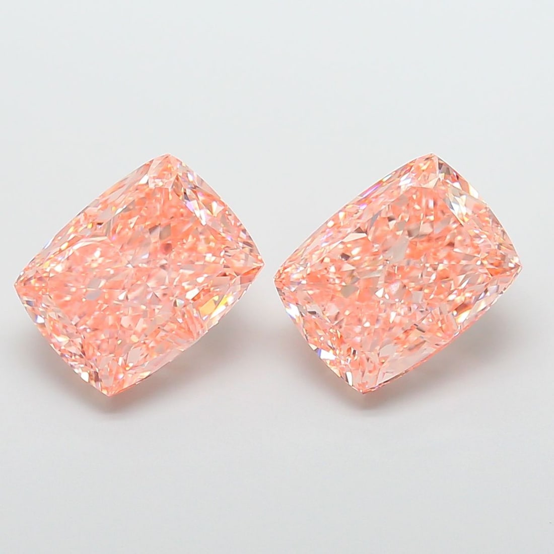 Loose Diamond - CUSHION MODIFIED 8.29ct Fancy Vivid Pink VVS2: Loose Diamond - CUSHION MODIFIED 8.29ct Fancy Vivid Pink VVS2 Source: This is a real non-mined Diamond that has been grown in a lab Shape: CUSHION MODIFIED Carats: 8.29 Color: Fancy Vivid Pink