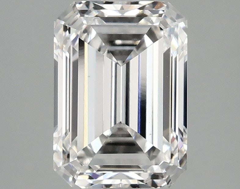 Loose Diamond - EMERALD 2.57ct E VS1: Loose Diamond - EMERALD 2.57ct E VS1 Source: This is a real non-mined Diamond that has been grown in a lab Shape: EMERALD Carats: 2.57 Color: E Clarity: VS1 Certification: IGI Video: Video Link