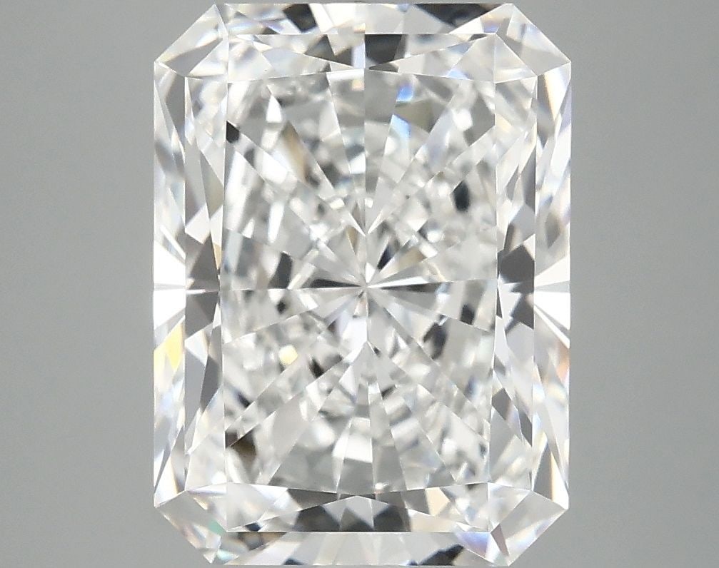 Loose Diamond - RADIANT 4.88ct E VVS2: Loose Diamond - RADIANT 4.88ct E VVS2 Source: This is a real non-mined Diamond that has been grown in a lab Shape: RADIANT Carats: 4.88 Color: E Clarity: VVS2 Certification: IGI Video: Video Link