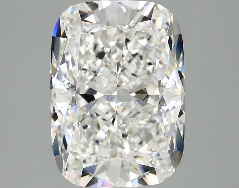 Loose Diamond - CUSHION MODIFIED 2.52ct E VVS2: Loose Diamond - CUSHION MODIFIED 2.52ct E VVS2 Source: This is a real non-mined Diamond that has been grown in a lab Shape: CUSHION MODIFIED Carats: 2.52 Color: E Clarity: VVS2 Certification: IGI Vide