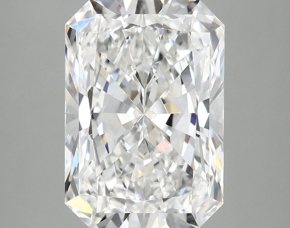 Loose Diamond - RADIANT 4.03ct E VVS2: Loose Diamond - RADIANT 4.03ct E VVS2 Source: This is a real non-mined Diamond that has been grown in a lab Shape: RADIANT Carats: 4.03 Color: E Clarity: VVS2 Certification: IGI Video: Video Link