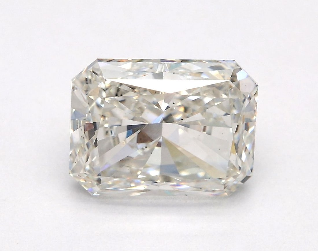 Loose Diamond - RADIANT 2.03ct H SI1: Loose Diamond - RADIANT 2.03ct H SI1 Source: This is a real non-mined Diamond that has been grown in a lab Shape: RADIANT Carats: 2.03 Color: H Clarity: SI1 Certification: IGI Video: