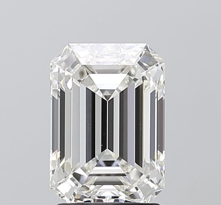 Loose Diamond - EMERALD 2.52ct F VVS2: Loose Diamond - EMERALD 2.52ct F VVS2 Source: This is a real non-mined Diamond that has been grown in a lab Shape: EMERALD Carats: 2.52 Color: F Clarity: VVS2 Certification: IGI Additional images