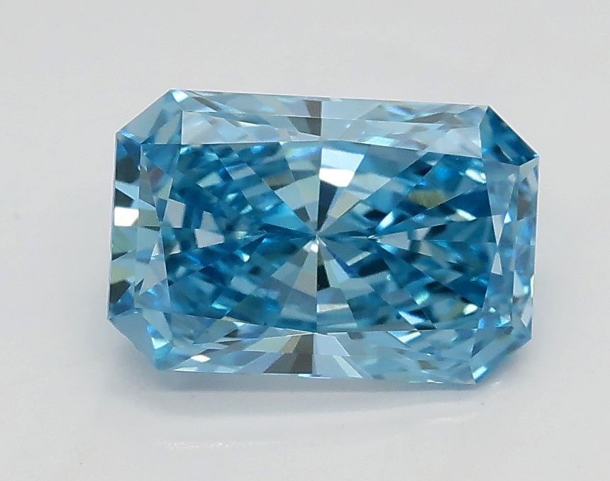 Loose Diamond - RADIANT 1.31ct Fancy Vivid Blue VS1: Loose Diamond - RADIANT 1.31ct Fancy Vivid Blue VS1 Source: This is a real non-mined Diamond that has been grown in a lab Shape: RADIANT Carats: 1.31 Color: Fancy Vivid Blue Certification: IGI Video: