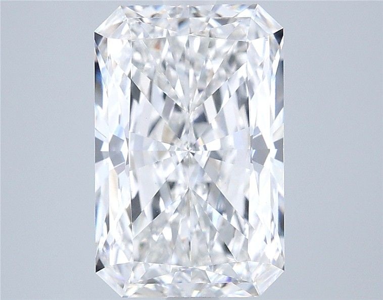Loose Diamond - RADIANT 3.53ct E VVS2: Loose Diamond - RADIANT 3.53ct E VVS2 Source: This is a real non-mined Diamond that has been grown in a lab Shape: RADIANT Carats: 3.53 Color: E Clarity: VVS2 Certification: GIA Video: