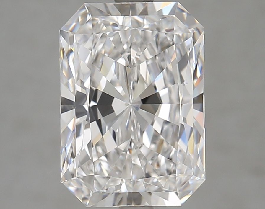 Loose Diamond - RADIANT 4.01ct D VVS2: Loose Diamond - RADIANT 4.01ct D VVS2 Source: This is a real non-mined Diamond that has been grown in a lab Shape: RADIANT Carats: 4.01 Color: D Clarity: VVS2 Certification: GIA Video: