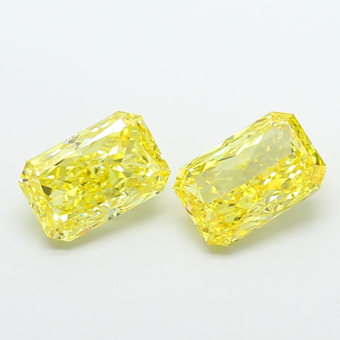 Loose Diamond - RADIANT 3.01ct Fancy Intense Yellow VS2: Loose Diamond - RADIANT 3.01ct Fancy Intense Yellow VS2 Source: This is a real non-mined Diamond that has been grown in a lab Shape: RADIANT Carats: 3.01 Color: Fancy Intense Yellow Certification: IGI