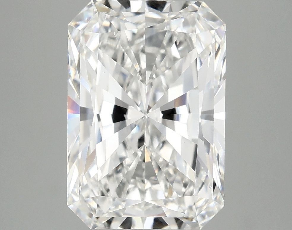 Loose Diamond - RADIANT 3.94ct E VS1: Loose Diamond - RADIANT 3.94ct E VS1 Source: This is a real non-mined Diamond that has been grown in a lab Shape: RADIANT Carats: 3.94 Color: E Clarity: VS1 Certification: IGI Video: