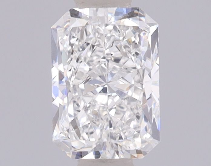 Loose Diamond - RADIANT 0.76ct E VVS2: Loose Diamond - RADIANT 0.76ct E VVS2 Source: This is a real non-mined Diamond that has been grown in a lab Shape: RADIANT Carats: 0.76 Color: E Clarity: VVS2 Certification: IGI Video: