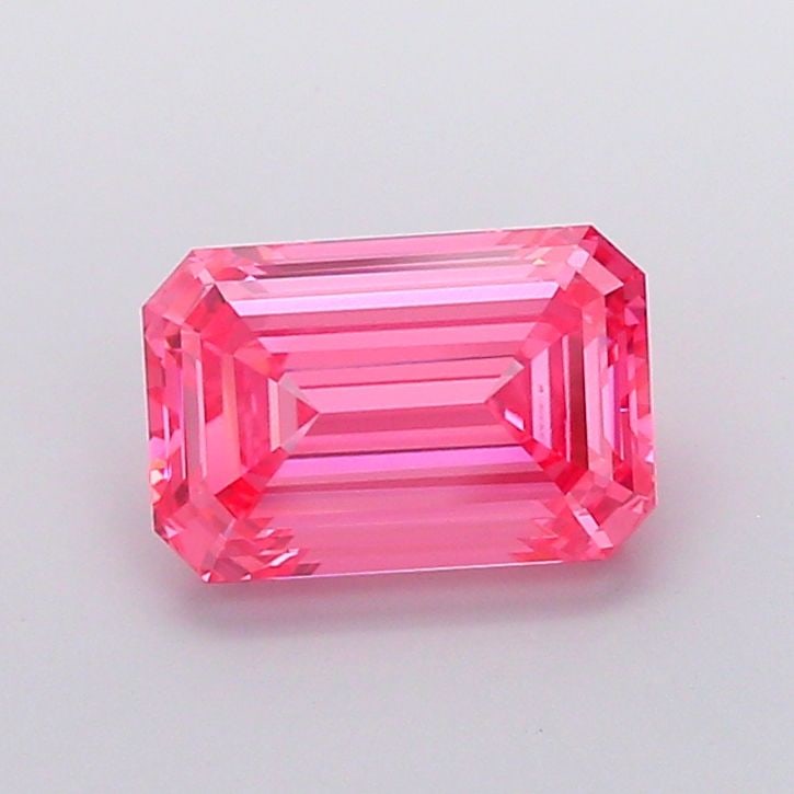 Loose Diamond - EMERALD 4.01ct Fancy Vivid Pink VS2: Loose Diamond - EMERALD 4.01ct Fancy Vivid Pink VS2 Source: This is a real non-mined Diamond that has been grown in a lab Shape: EMERALD Carats: 4.01 Color: Fancy Vivid Pink Certification: IGI Video: