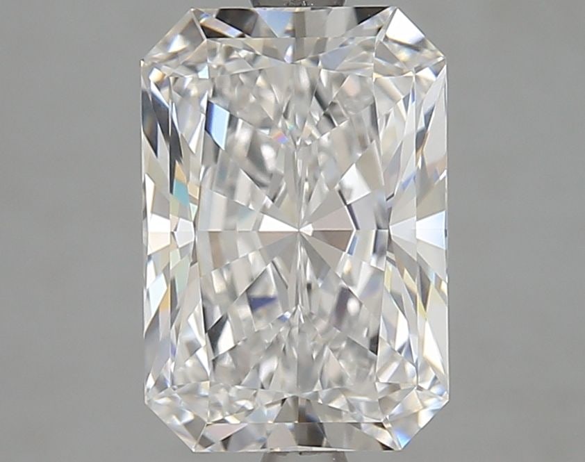 Loose Diamond - RADIANT 3.08ct D VVS1: Loose Diamond - RADIANT 3.08ct D VVS1 Source: This is a real non-mined Diamond that has been grown in a lab Shape: RADIANT Carats: 3.08 Color: D Clarity: VVS1 Certification: GIA Video: