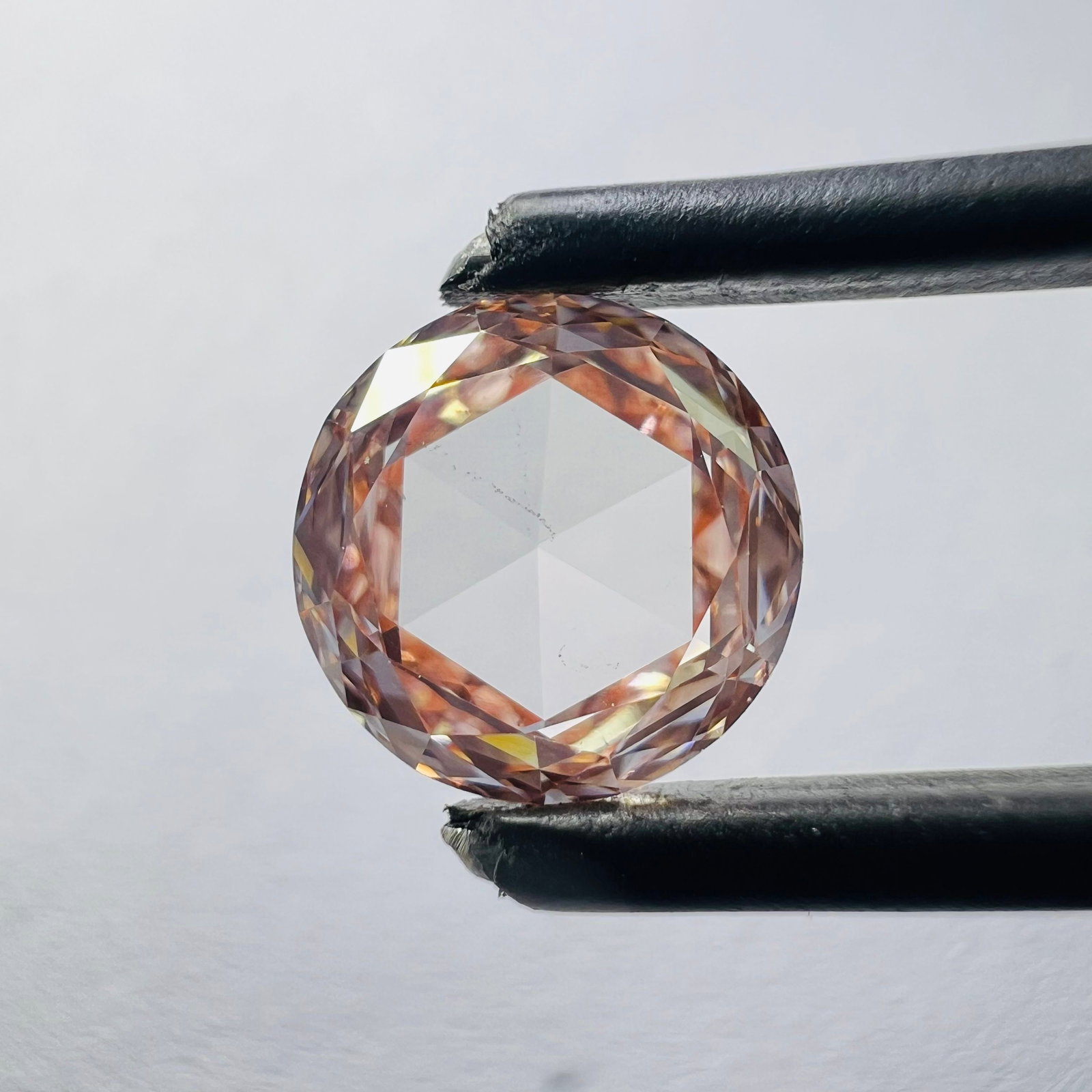 Loose Diamond - ROSE 1.21ct Pink VS2: Loose Diamond - ROSE 1.21ct Pink VS2 Source: This is a real non-mined Diamond that has been grown in a lab Shape: ROSE Carats: 1.21 Color: Pink Certification: NONE Video: