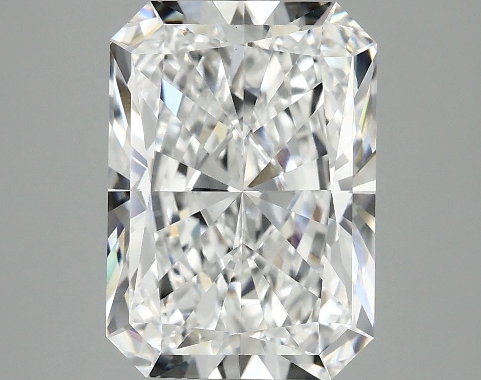Loose Diamond - RADIANT 3.53ct D VVS2: Loose Diamond - RADIANT 3.53ct D VVS2 Source: This is a real non-mined Diamond that has been grown in a lab Shape: RADIANT Carats: 3.53 Color: D Clarity: VVS2 Certification: IGI Video: