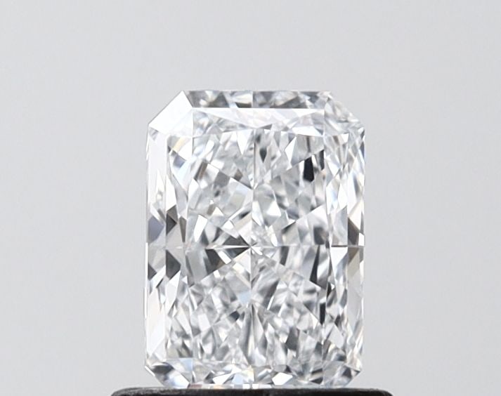 Loose Diamond - RADIANT 0.78ct D VS1: Loose Diamond - RADIANT 0.78ct D VS1 Source: This is a real non-mined Diamond that has been grown in a lab Shape: RADIANT Carats: 0.78 Color: D Clarity: VS1 Certification: IGI Video: