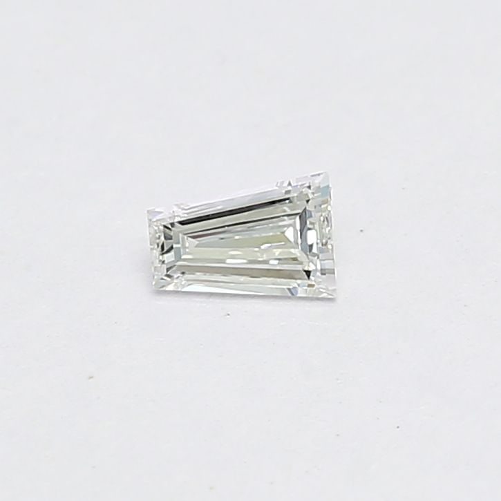 Loose Diamond - TAPERED BAGUETTE 0.19ct E VS1: Loose Diamond - TAPERED BAGUETTE 0.19ct E VS1 Source: This is a real non-mined Diamond that has been grown in a lab Shape: TAPERED BAGUETTE Carats: 0.19 Color: E Clarity: VS1 Certification: NONE Addit