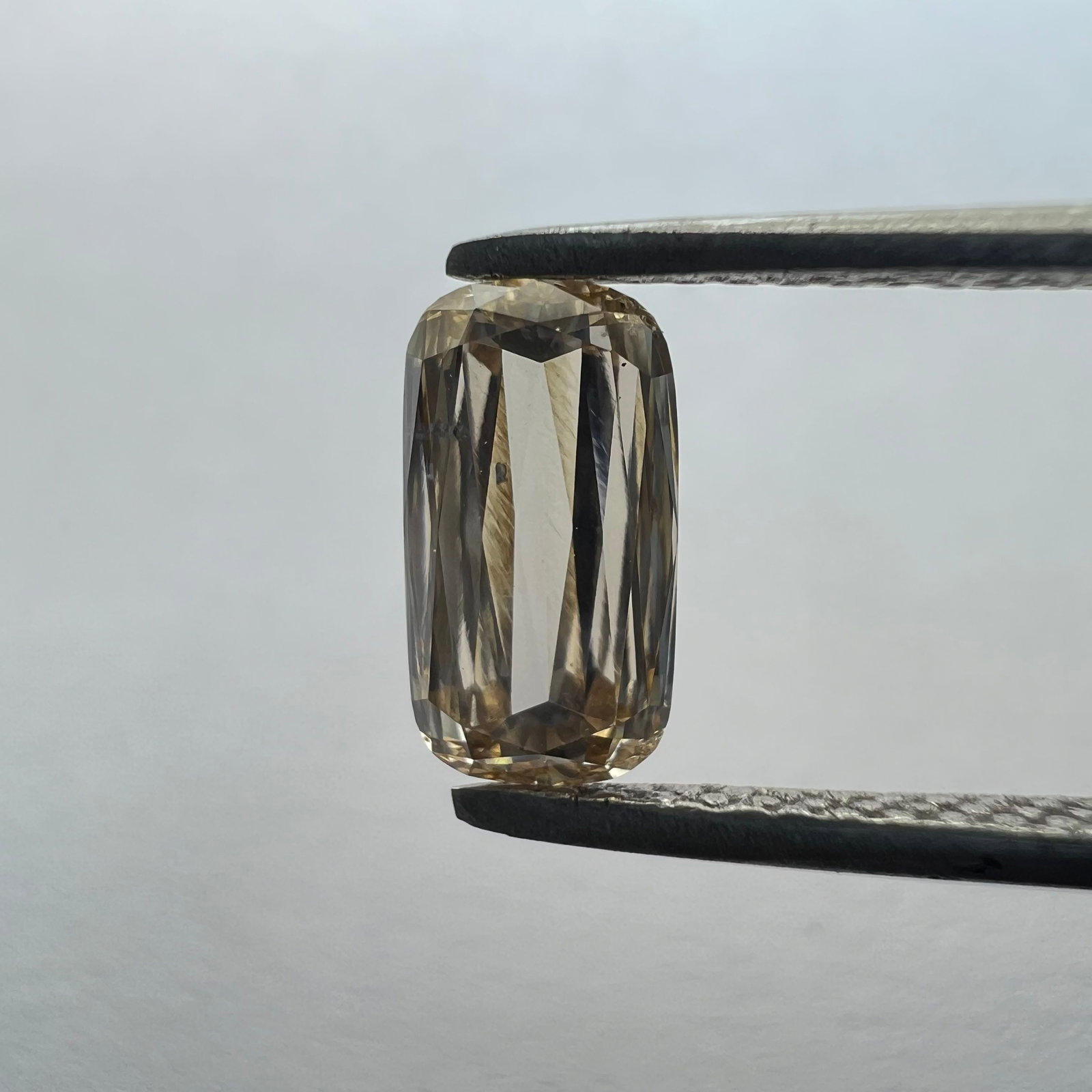 Loose Diamond - CUSHION BRILLIANT 0.83ct Champagne SI1 (1 of 1)