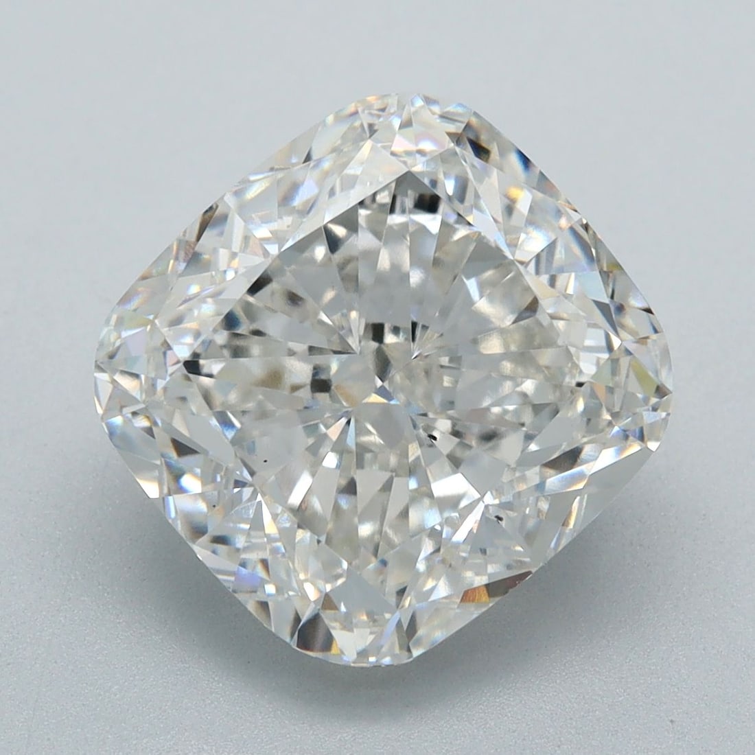 Loose Diamond - CUSHION BRILLIANT 3.52ct G VS2: Loose Diamond - CUSHION BRILLIANT 3.52ct G VS2 Source: This is a real non-mined Diamond that has been grown in a lab Shape: CUSHION BRILLIANT Carats: 3.52 Color: G Clarity: VS2 Certification: IGI Vide