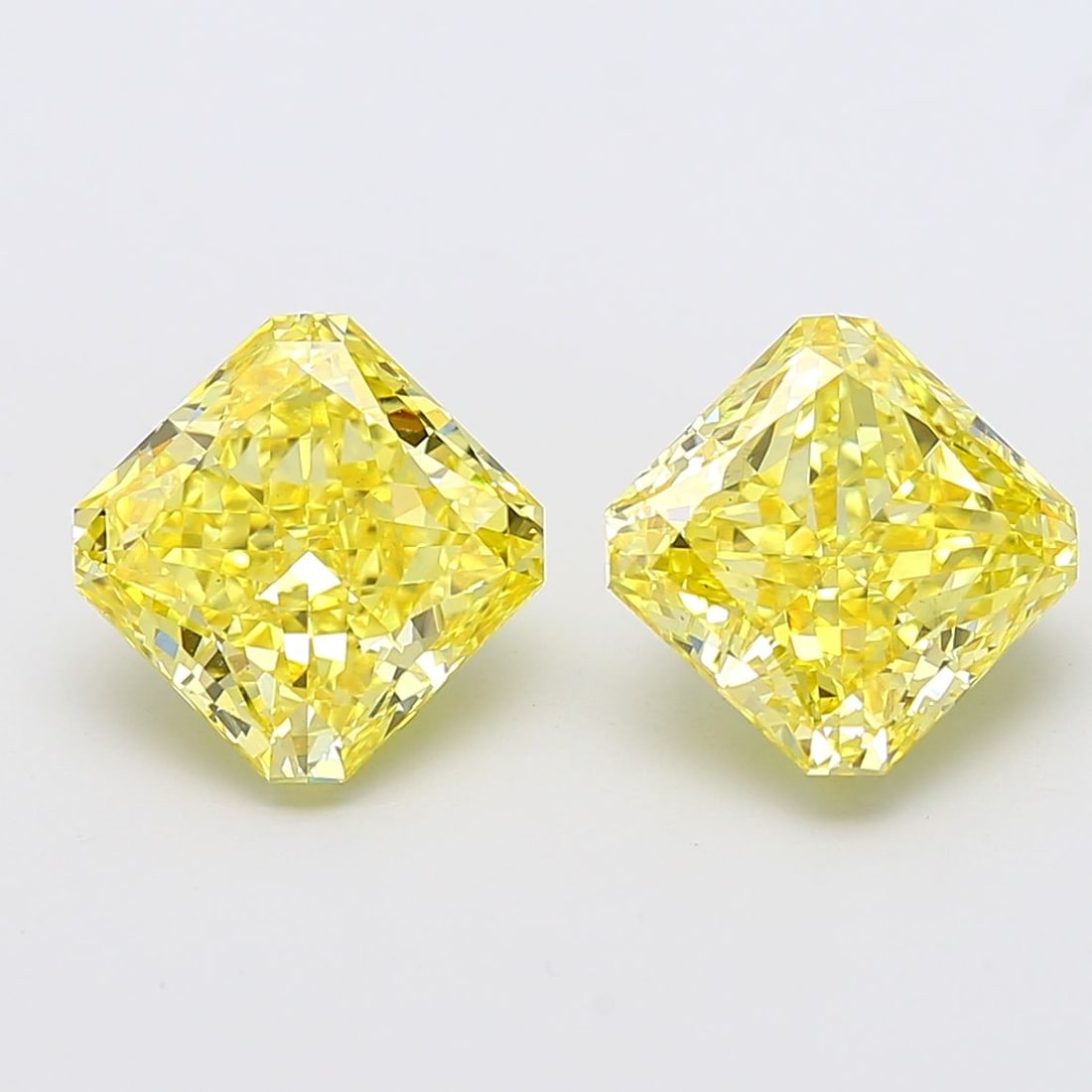 Loose Diamond - SQUARE RADIANT 4.02ct Fancy Intense Yellow VS2: Loose Diamond - SQUARE RADIANT 4.02ct Fancy Intense Yellow VS2 Source: This is a real non-mined Diamond that has been grown in a lab Shape: SQUARE RADIANT Carats: 4.02 Color: Fancy Intense Yellow Cert