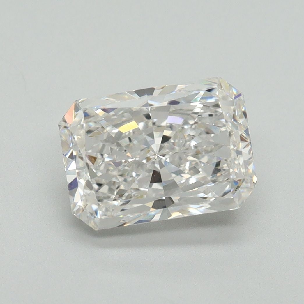 Loose Diamond - RADIANT 2.11ct E VVS2: Loose Diamond - RADIANT 2.11ct E VVS2 Source: This is a real non-mined Diamond that has been grown in a lab Shape: RADIANT Carats: 2.11 Color: E Clarity: VVS2 Certification: IGI Video: Video Link