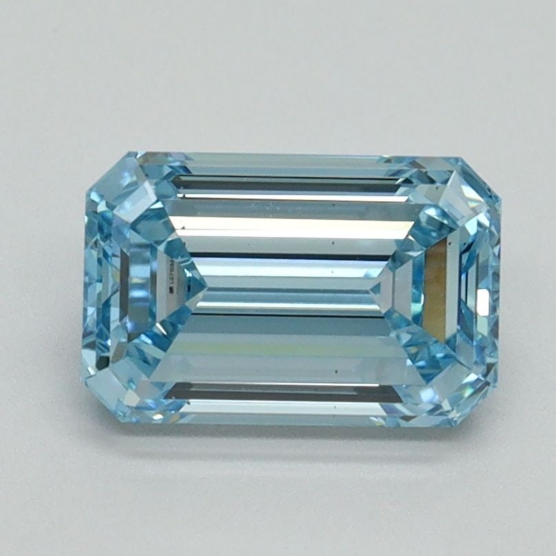 Loose Diamond - EMERALD 1.53ct Fancy Vivid Blue VS2: Loose Diamond - EMERALD 1.53ct Fancy Vivid Blue VS2 Source: This is a real non-mined Diamond that has been grown in a lab Shape: EMERALD Carats: 1.53 Color: Fancy Vivid Blue Certification: IGI Video: