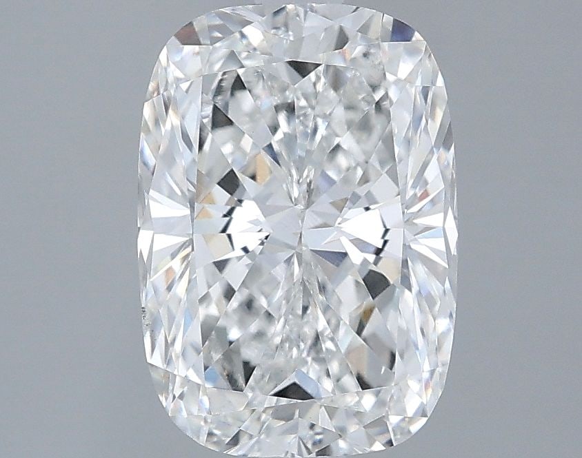 Loose Diamond - CUSHION MODIFIED 2.52ct E VS1: Loose Diamond - CUSHION MODIFIED 2.52ct E VS1 Source: This is a real non-mined Diamond that has been grown in a lab Shape: CUSHION MODIFIED Carats: 2.52 Color: E Clarity: VS1 Certification: IGI Video: