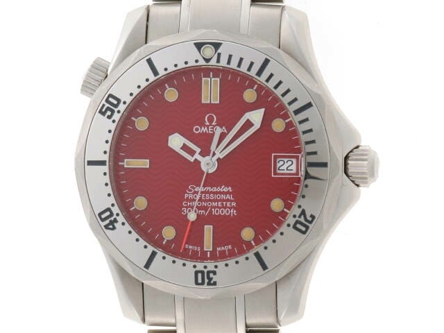 OMEGA 2552.61.00 Seamaster Professional 300 Marui Limited Edition Watch: OMEGA 2552.61.00 Seamaster Professional 300 Marui Limited Edition Watch OMEGA Seamaster Professional 300 Marui Limited Edition wristwatch with a red dial and stainless steel construction. This men's w