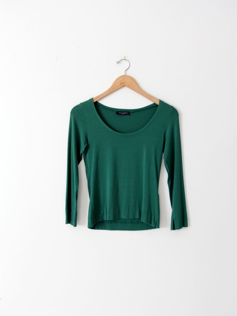Piazza Sempione Italy 40 Emerald Stretch Jersey Scoop Neck Blouse: Piazza Sempione Italy 40 Emerald Stretch Jersey Scoop Neck Blouse Fitted Piazza Sempione top in saturated emerald green stretch jersey with a fluid feel and soft, close drape. The wide scoop neckline