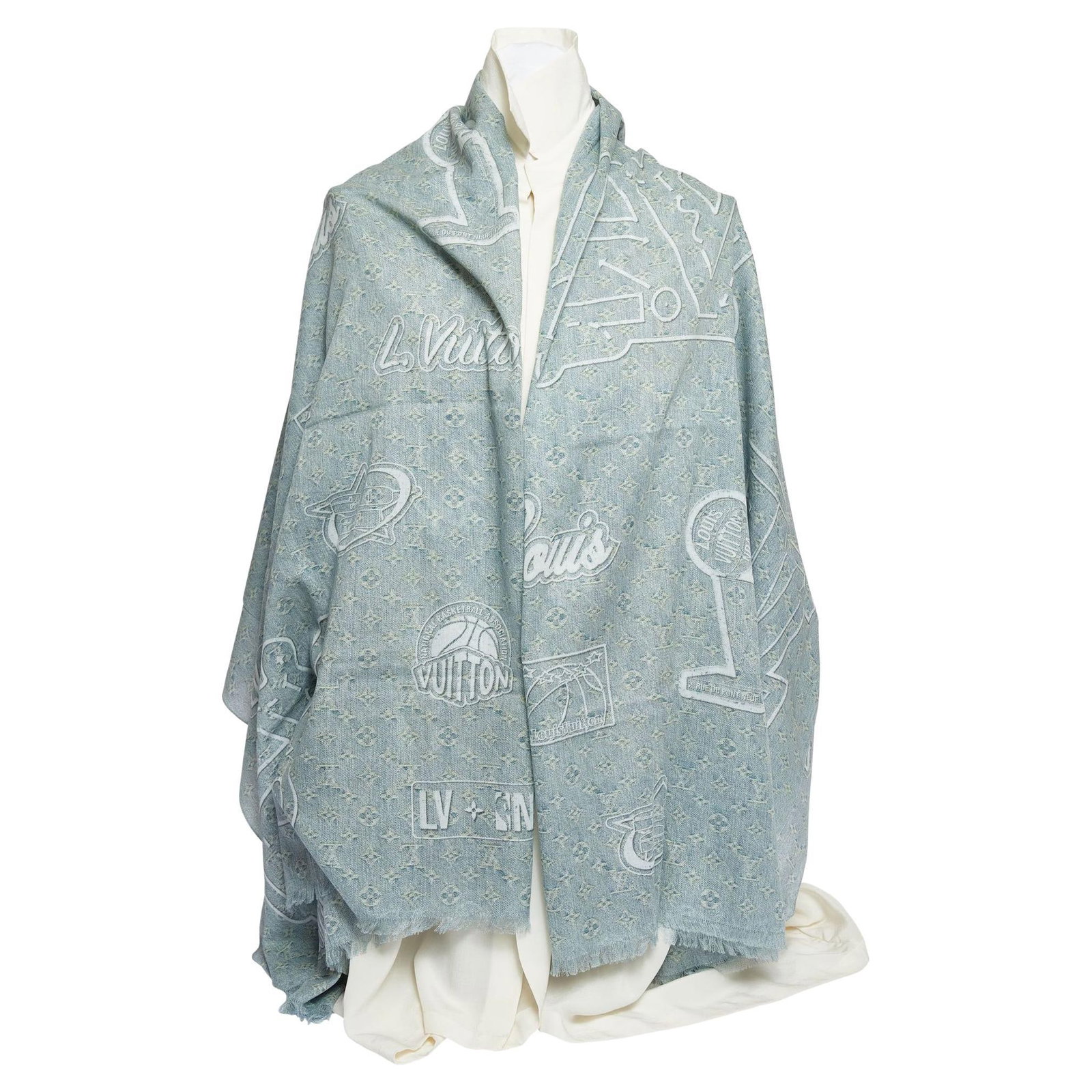 Louis Vuitton NBA Limited Edition Shawl by Virgil Abloh: Louis Vuitton NBA Limited Edition Shawl by Virgil Abloh This limited edition Louis Vuitton NBA shawl, designed by Virgil Abloh, is a stunning cotton accessory perfect for adding a touch of luxury to y