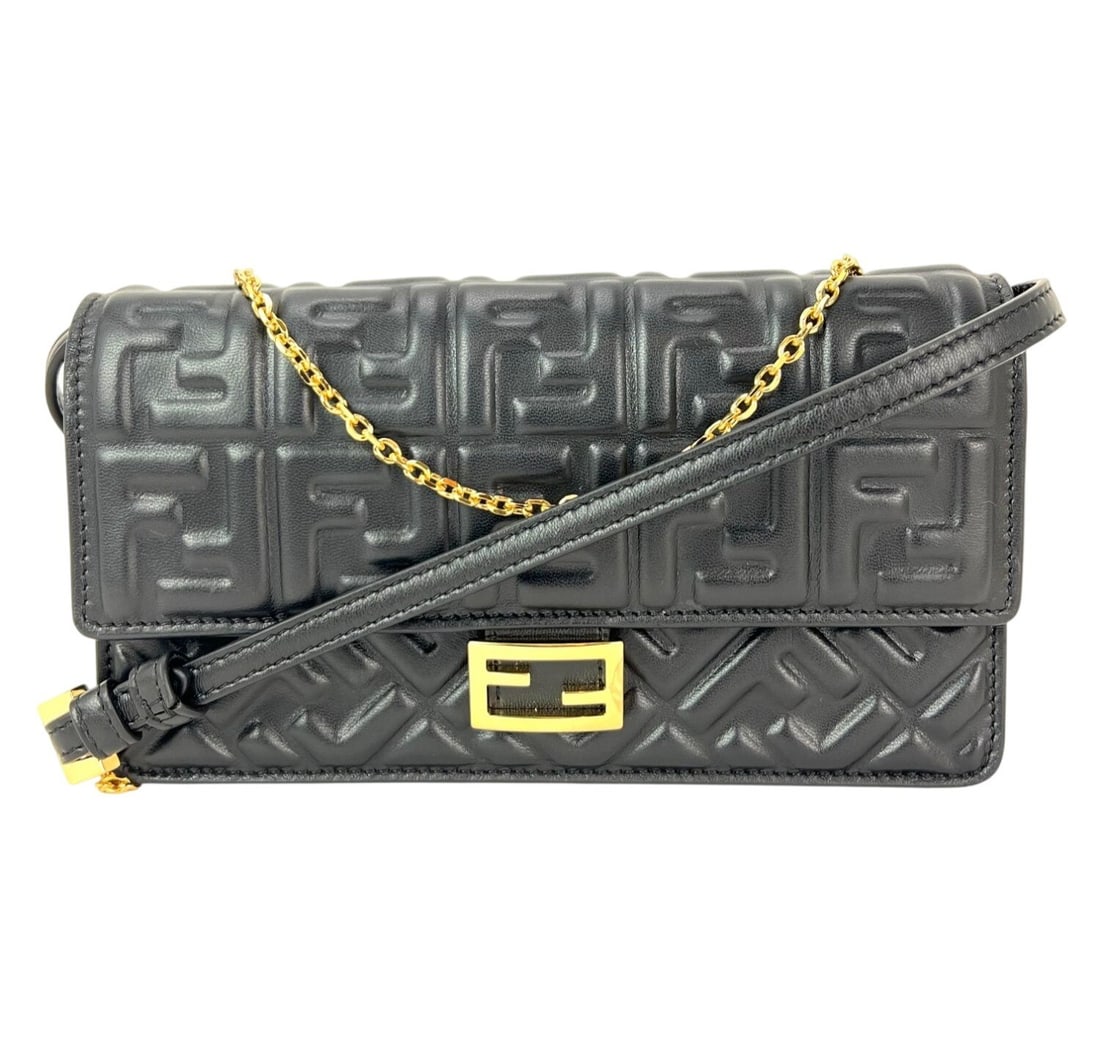 Fendi Tube small black leather wallet on chain crossbody: Fendi Tube small black leather wallet on chain crossbody Fendi Tube Wallet on a Chain crossbody bag in black nappa leather with a rectangular silhouette and stamped/embossed finish. This pre-owned wom