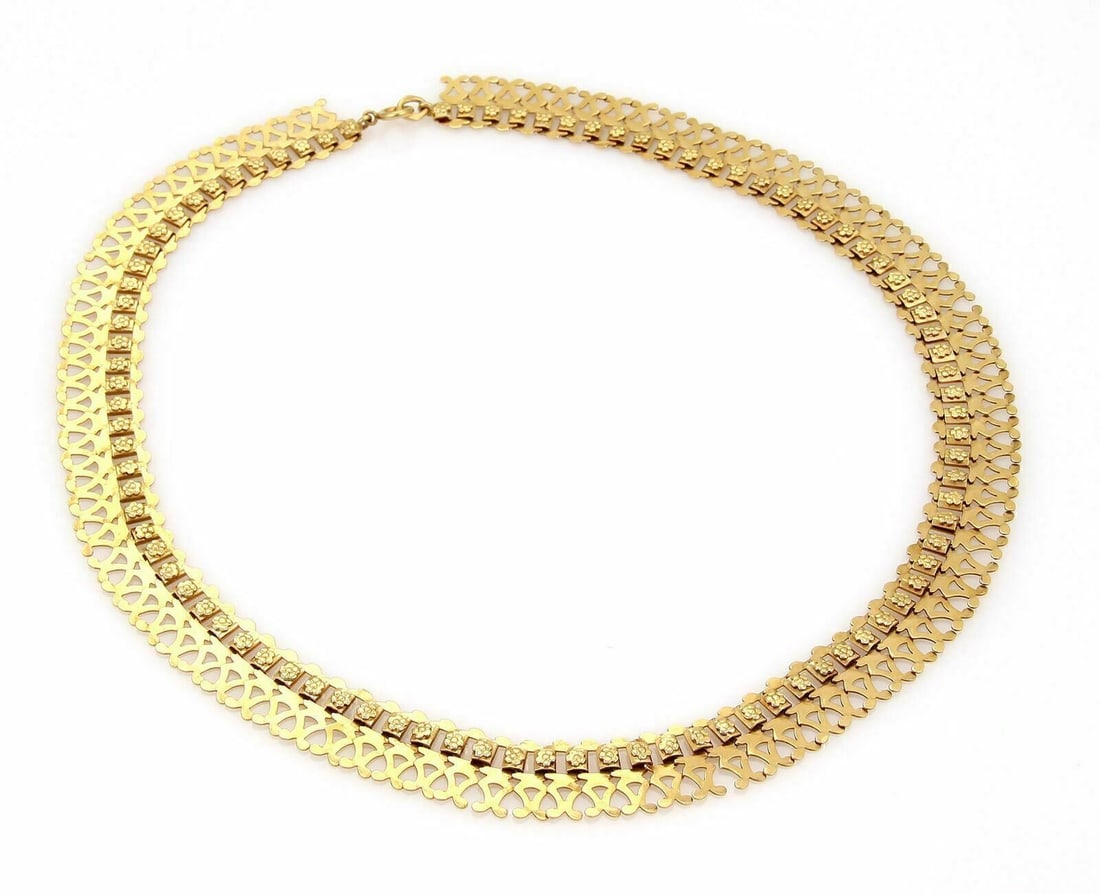 Unbranded 18k Yellow Gold Openwork Floral Choker Necklace 16.5": Unbranded 18k Yellow Gold Openwork Floral Choker Necklace 16.5" Vintage estate choker necklace in 18k yellow gold with an open floral draped design and sculptural openwork detailing. This original fin