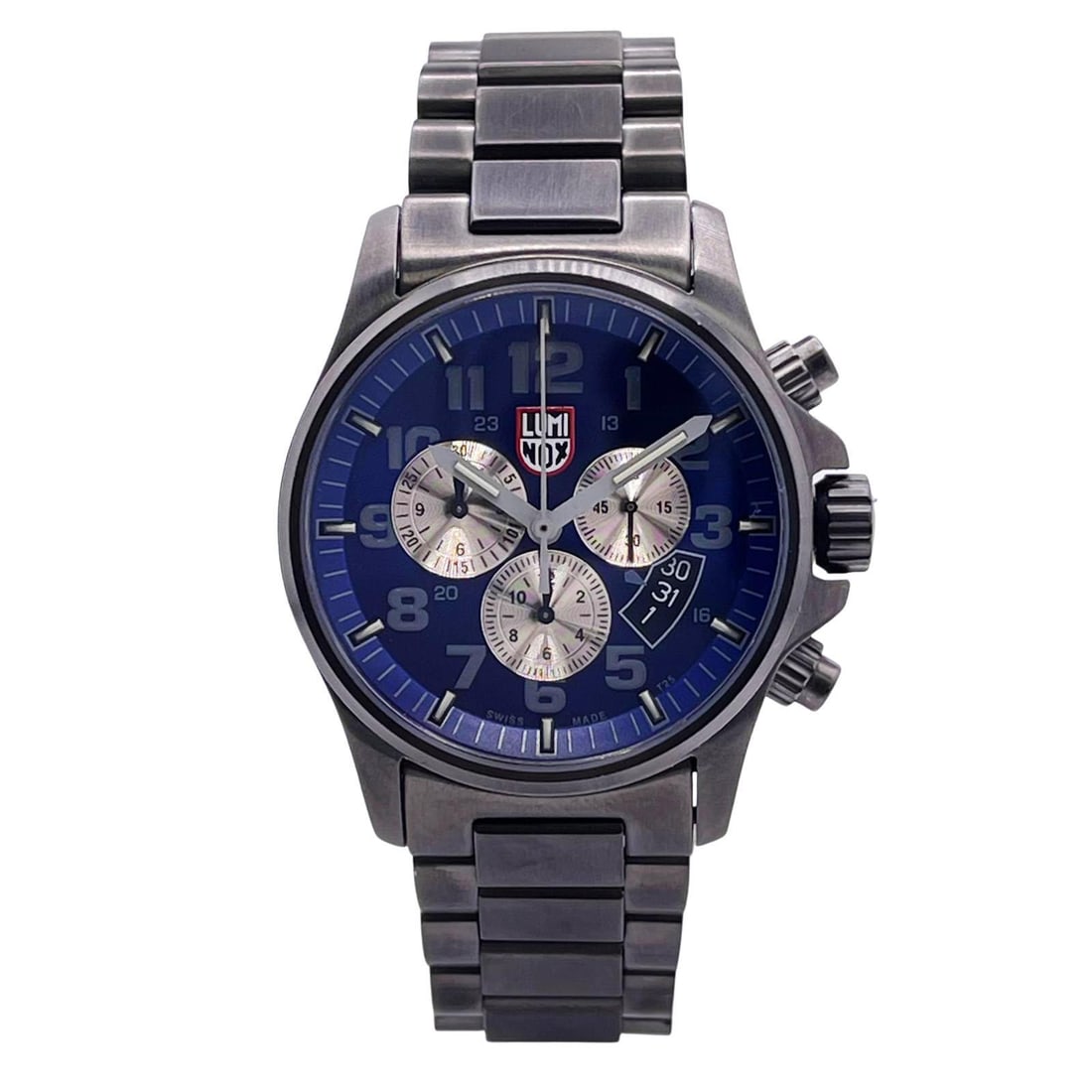 Luminox Atacama Chrono 1840 Quartz Watch Blue Dial 42mm Stainless Steel: Luminox Atacama Chrono 1840 Quartz Watch Blue Dial 42mm Stainless Steel The Luminox Atacama Chrono 1840 series wristwatch is a sophisticated choice for any man seeking a stylish accessory. Featuring a