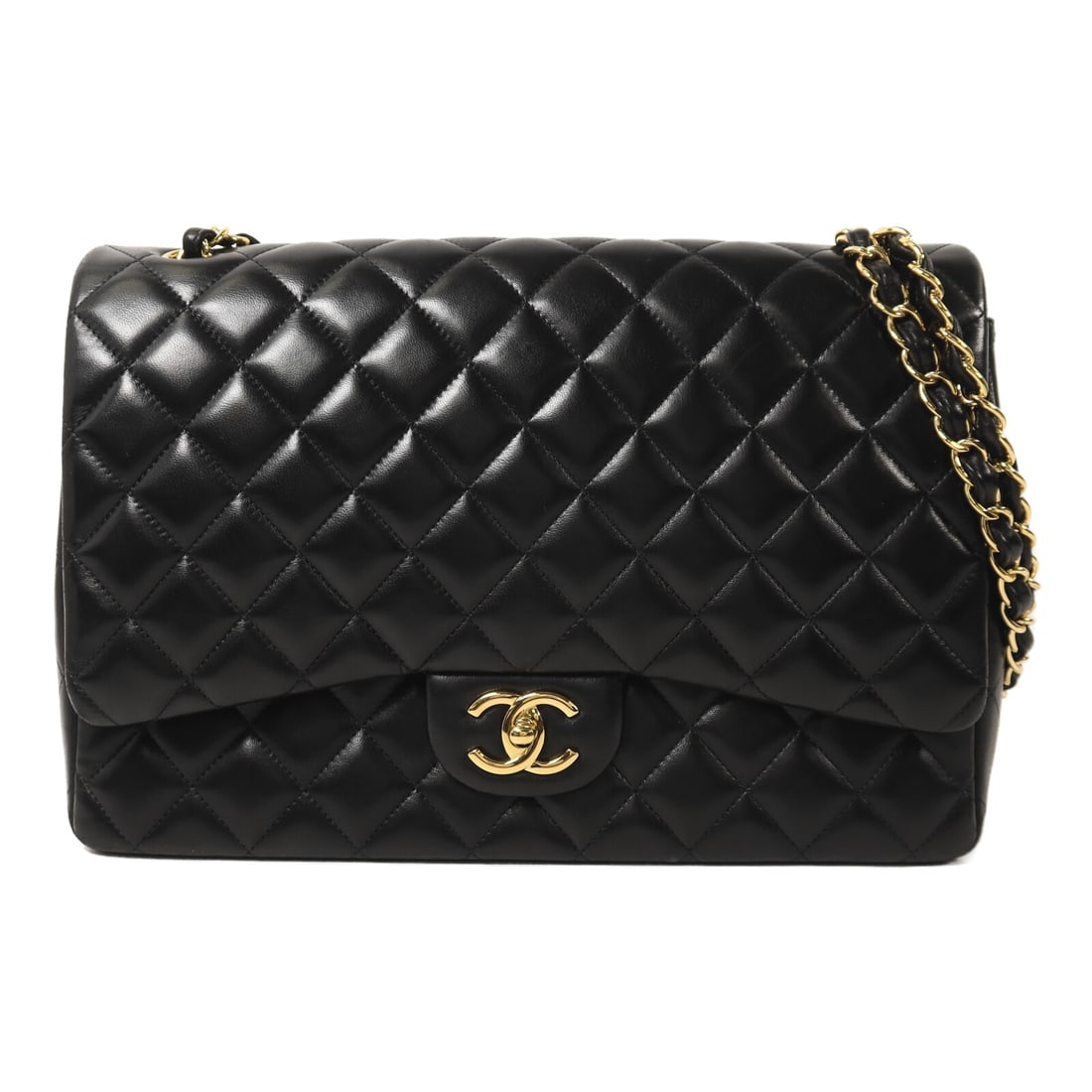 CHANEL A58601 Maxi Classic Flap Shoulder Bag Black Lambskin: CHANEL A58601 Maxi Classic Flap Shoulder Bag Black Lambskin Chanel Maxi Classic chain shoulder bag in black lambskin leather with the signature CC turn-lock closure and chain shoulder strap. This wome