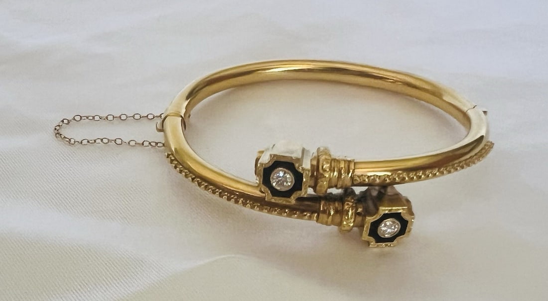 1940s 14k Yellow Gold Diamond Bracelet with Hidden Box Clasp Safety Chain: 1940s 14k Yellow Gold Diamond Bracelet with Hidden Box Clasp Safety Chain Magnificent 1940s bracelet crafted in 14k yellow gold and set with diamonds. This pre-owned piece features a detailed design w