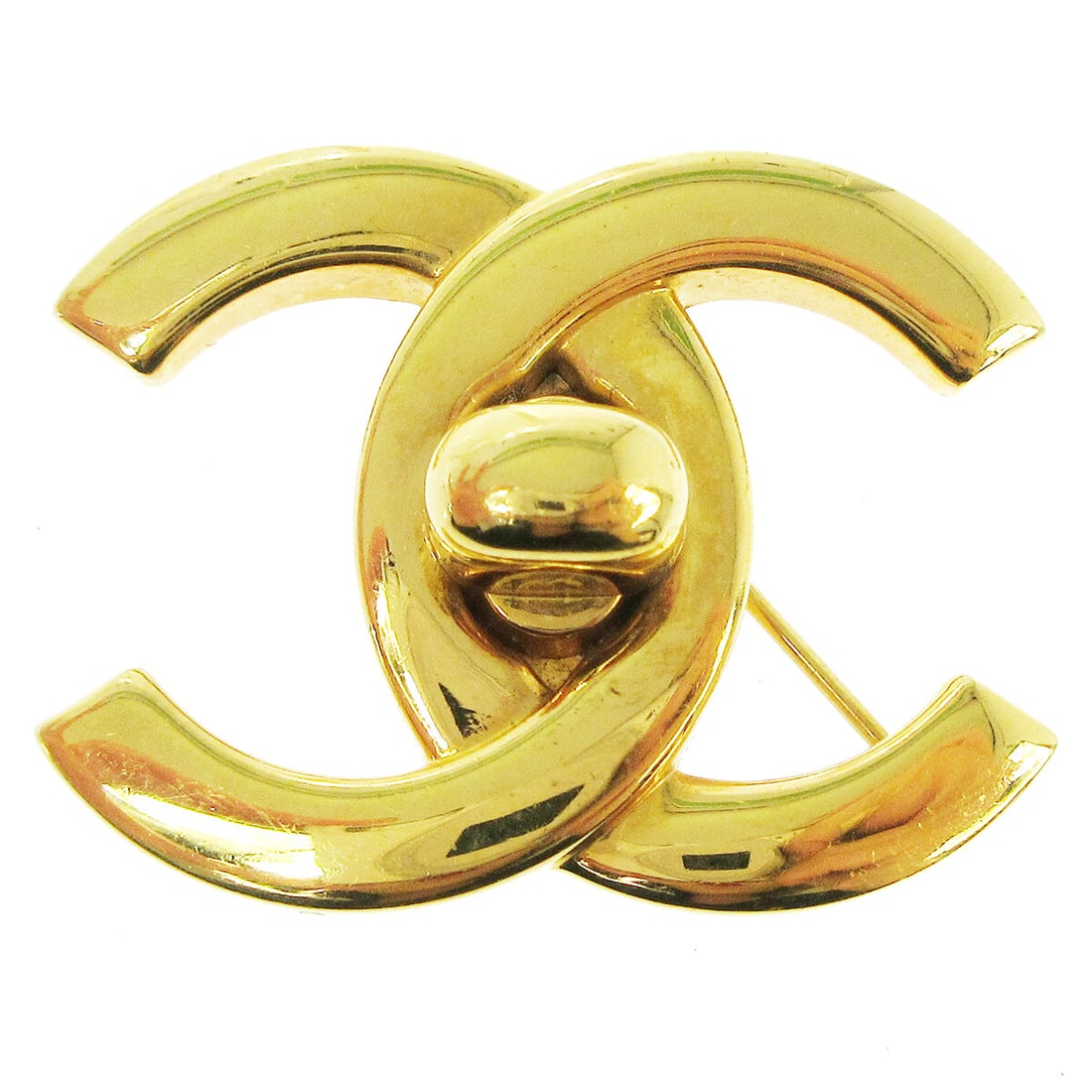 Chanel CC Turnlock Logo Brooch Pin Gold Tone 96P: Chanel CC Turnlock Logo Brooch Pin Gold Tone 96P Large Chanel turnlock brooch pin featuring the CC logo motif in a gold-tone finish. Made in France, this piece is marked 96P and has a very good overal
