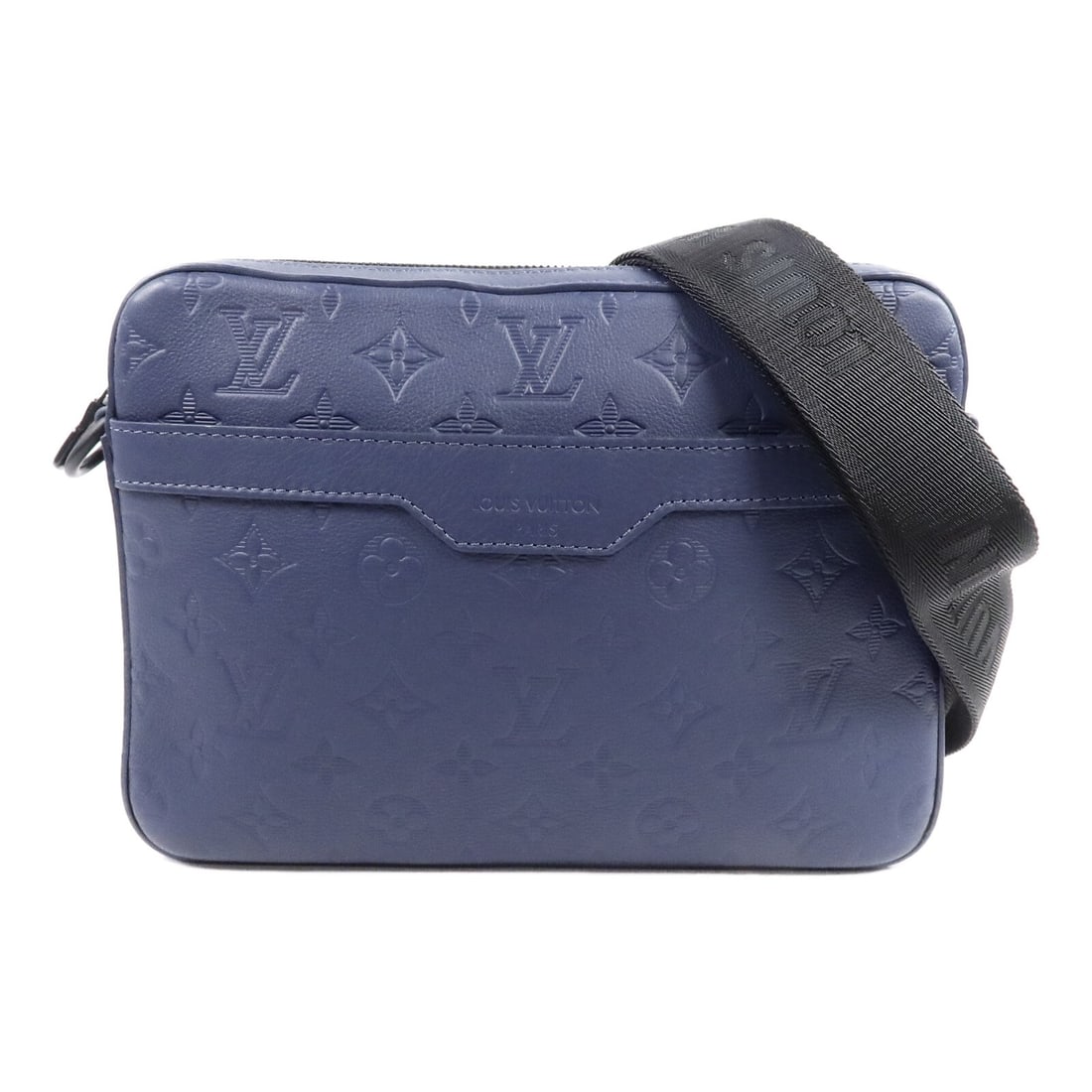 Louis Vuitton M27925 Trio Messenger Navy Monogram Shadow Calfskin Bag: Louis Vuitton M27925 Trio Messenger Navy Monogram Shadow Calfskin Bag Louis Vuitton Trio Messenger shoulder bag in navy Monogram Shadow calfskin. This men's shoulder bag features a compact profile wit