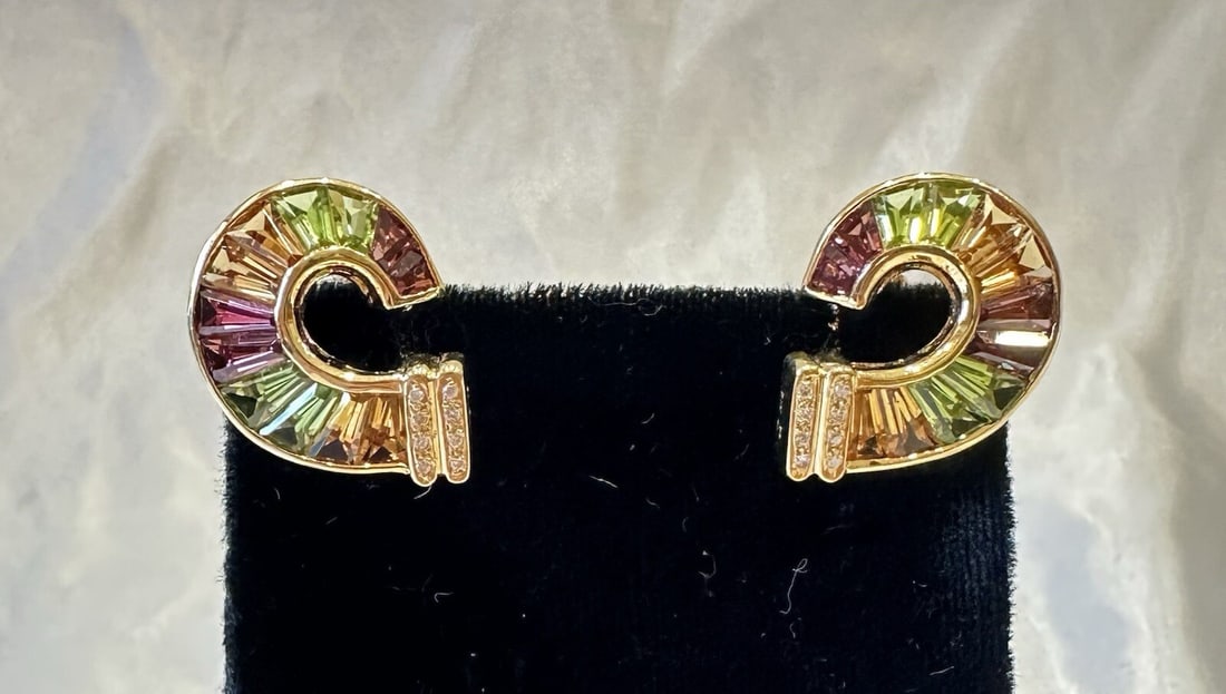 French 18K Yellow Gold Earrings with Diamond Peridot Citrine Garnet: French 18K Yellow Gold Earrings with Diamond Peridot Citrine Garnet Magnificent French pair of pre-owned 18k yellow gold earrings featuring diamonds, peridot, citrine, and rhodolite garnet. The earrin
