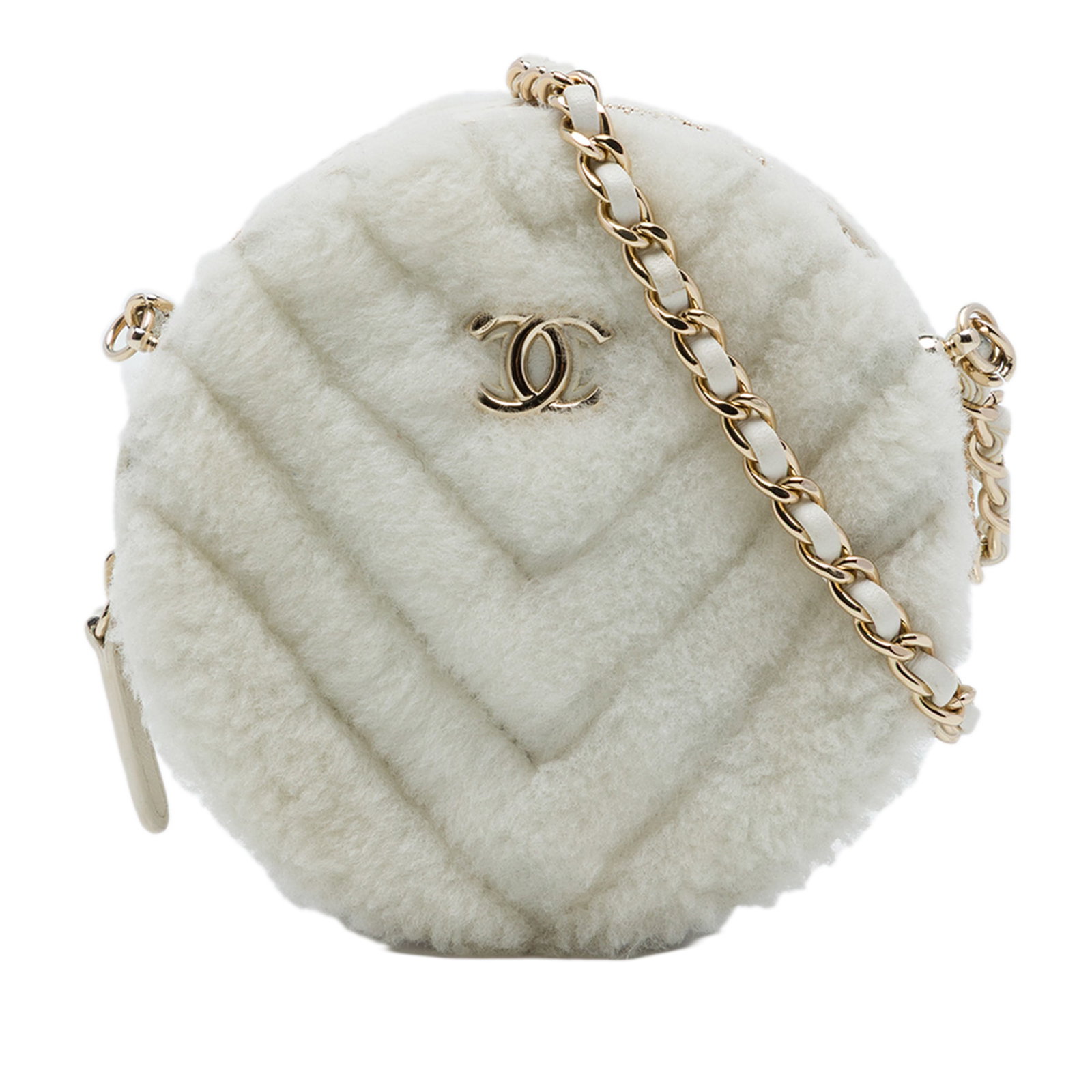 Chanel CC Chevron round shearling crossbody clutch bag: Chanel CC Chevron round shearling crossbody clutch bag Round Chanel crossbody clutch crafted with a quilted shearling and leather body. It features a leather-woven chain strap, top zip closure, and in