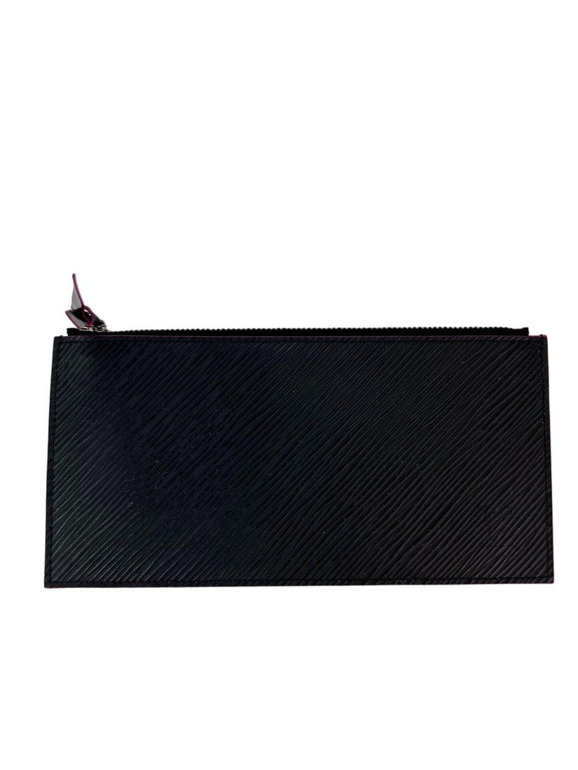 Louis Vuitton Epi leather zip coin pouch wallet black: Louis Vuitton Epi leather zip coin pouch wallet black This stylish Louis Vuitton zippered insert is crafted from luxurious black Epi leather, making it a chic accessory for organizing your essentials.